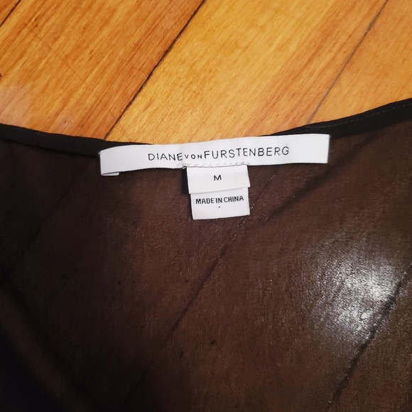 Diane von Furstenberg black sheer top tunic. Women size M - Picture 4 of 7